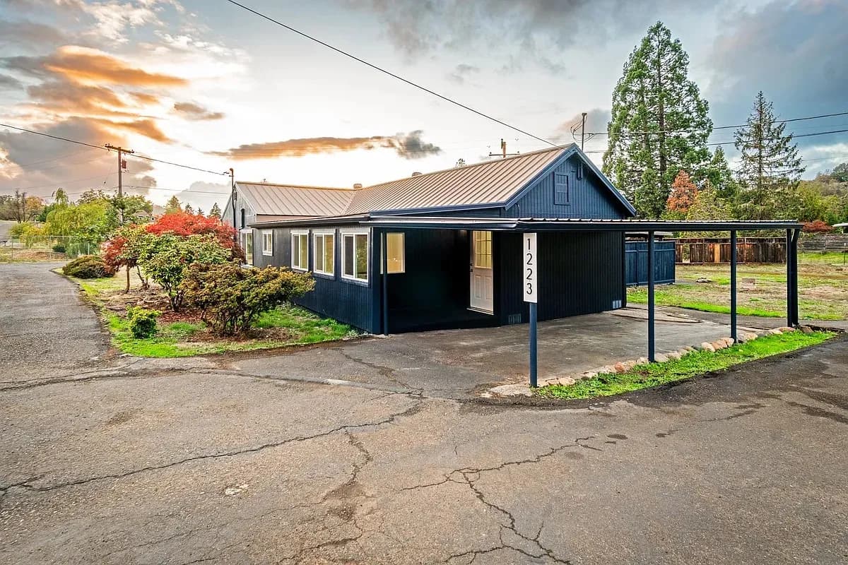 Martinsen Construction — exterior siding installation, Central Oregon